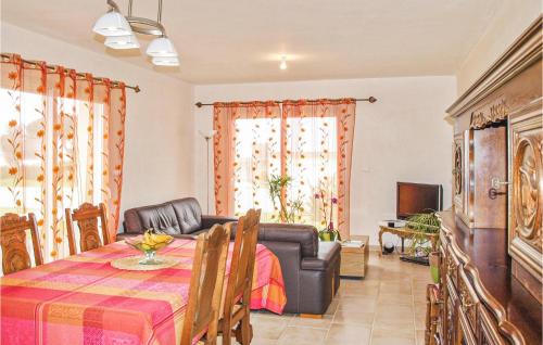 Amazing home in Landeda with 2 Bedrooms and WiFi in Λανιλί Amazing home in Landeda with 2 Bedrooms and WiFi in Λανιλί