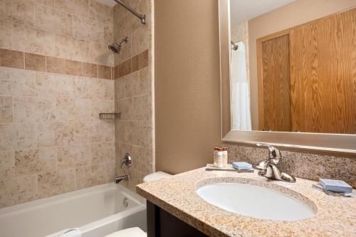 This photo about GreenTree Suites Eagle / Vail Valley shared on HyHotel.com