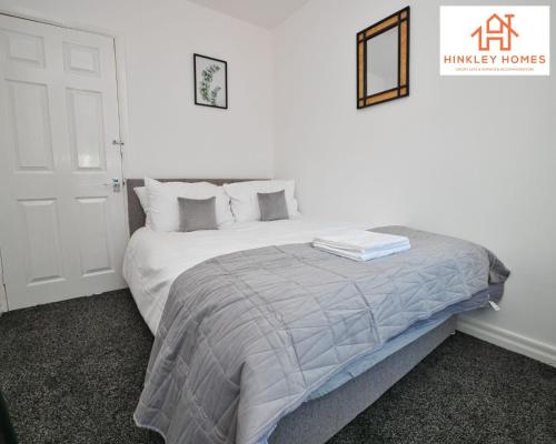 Værelse, New Refurbished 5bed - Plenty Parking - City Links By Hinkley Homes Short Lets & Serviced Accommodat in Quinton Værelse, New Refurbished 5bed - Plenty Parking - City Links By Hinkley Homes Short Lets & Serviced Accommodat in Quinton