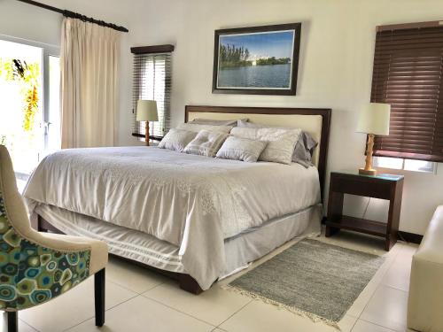 Cosy 4bdr beach house in Ochio Rios in Ocho Rios Cosy 4bdr beach house in Ochio Rios in Ocho Rios