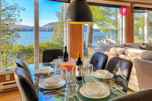 Létesítmények, Aux Berges du Pont Suspendu / Grand Lac Brompton in Saint-Denis-de-Brompton (QC) Létesítmények, Aux Berges du Pont Suspendu / Grand Lac Brompton in Saint-Denis-de-Brompton (QC)