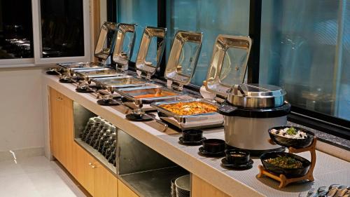 Food and beverages, Click Hotel Biz - Bangalore Airport in Kempegowda International Airport Food and beverages, Click Hotel Biz - Bangalore Airport in Kempegowda International Airport