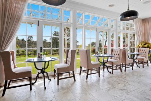 Ресторан, Parklands Country Gardens and Lodges in Блу Маунтін Ресторан, Parklands Country Gardens and Lodges in Блу Маунтін