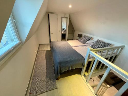 Luxury penthouse with terrace & sauna in Old Town