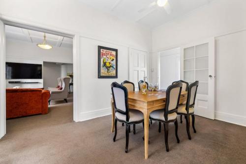 Facilities, Stunning apartment near Rushcutters Bay in Darling Point Facilities, Stunning apartment near Rushcutters Bay in Darling Point