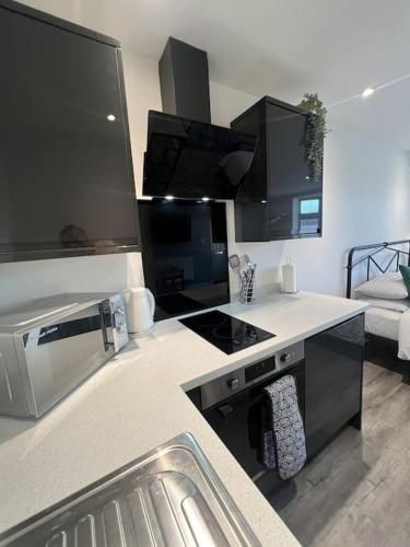 Abbotsbury 1 bed studio opposite UWE free parking in Frenchay and Stoke Park Abbotsbury 1 bed studio opposite UWE free parking in Frenchay and Stoke Park