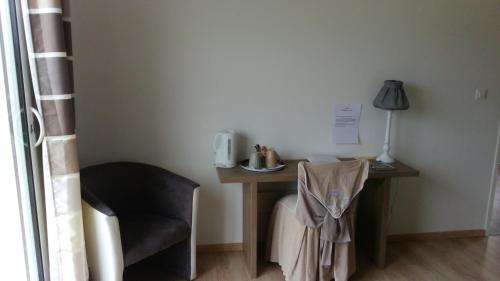 This photo about Chambre d'hotes de l'Estuaire de Blaye shared on HyHotel.com