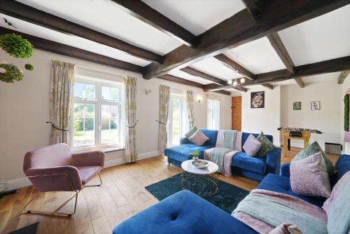 Boutique 3 Bed Cottage in Bristol - Hot-tub in Brislington East Boutique 3 Bed Cottage in Bristol - Hot-tub in Brislington East