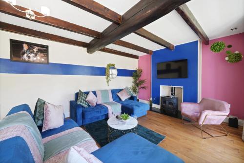 Boutique 3 Bed Cottage in Bristol - Hot-tub in Brislington East Boutique 3 Bed Cottage in Bristol - Hot-tub in Brislington East