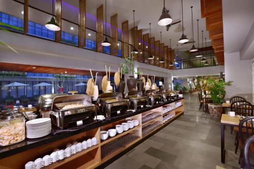 Food and beverages, Hotel Neo+ Kuta, Legian by ASTON near Kuta Beach Food and beverages, Hotel Neo+ Kuta, Legian by ASTON near Kuta Beach