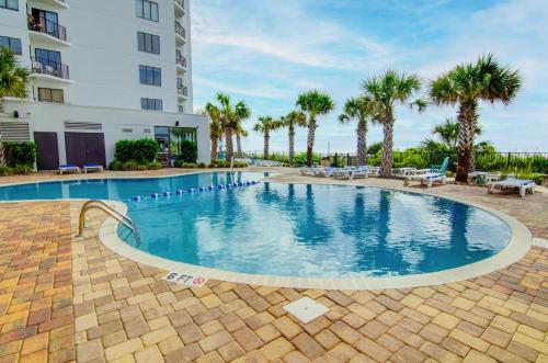 Swimming pool, Palace Resort in Myrtle Beach (SC) Swimming pool, Palace Resort in Myrtle Beach (SC)