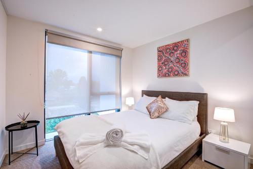 Guestroom, The Hamptons - Lux 2 Bed 2 Bath, Pool - Central Location in Dickson Guestroom, The Hamptons - Lux 2 Bed 2 Bath, Pool - Central Location in Dickson