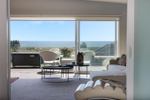 Guestroom, Luxury Ocean Villa in Papamoa in Tauranga Guestroom, Luxury Ocean Villa in Papamoa in Tauranga