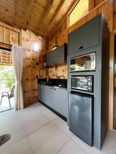 Kitchen, Cabana Gala unica exclusiva no Vale das Macieiras in Urubici Kitchen, Cabana Gala unica exclusiva no Vale das Macieiras in Urubici
