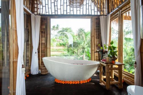 Magic Hills Bali - Magical Eco-Luxury Lodge in Besakih Magic Hills Bali - Magical Eco-Luxury Lodge in Besakih