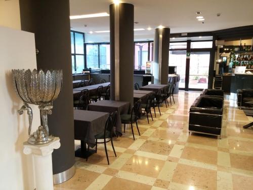 로비, 마티니 호텔 (Martini Hotel) in 베로나 로비, 마티니 호텔 (Martini Hotel) in 베로나