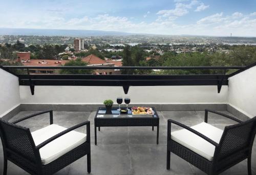 Balcony/terrace, Pinares Panorama Suites, Spa & Convention Center in Villa Carlos Paz Balcony/terrace, Pinares Panorama Suites, Spa & Convention Center in Villa Carlos Paz