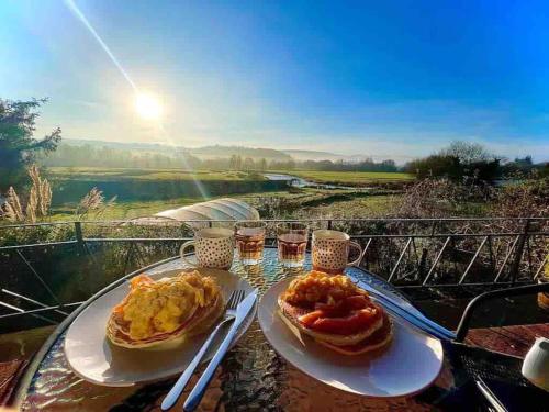 Riverside Chalet in heart of Lampeter, West Wales in Lampeter Riverside Chalet in heart of Lampeter, West Wales in Lampeter