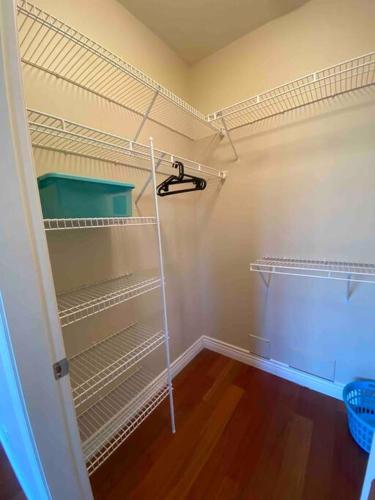 two-bedroom suite in Richmond close to YVR in 리치몬드 (BC) two-bedroom suite in Richmond close to YVR in 리치몬드 (BC)