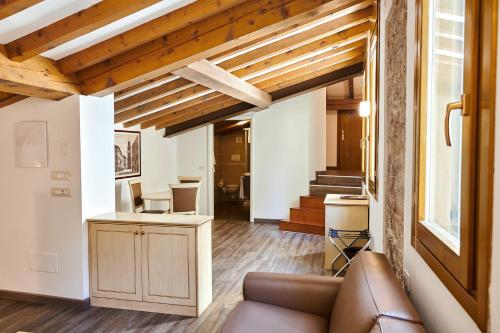 Hotel Portici - Romantik & Wellness in Riva Del Garda Hotel Portici - Romantik & Wellness in Riva Del Garda