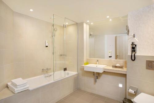 Holiday Inn Frankfurt Airport an IHG Hotel - image 9