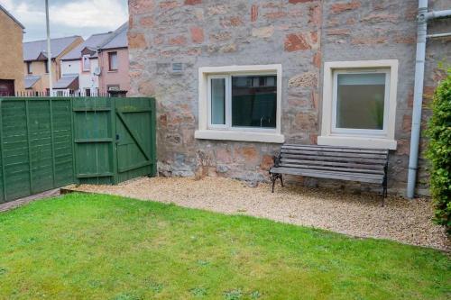 Central 2 bedroom luxury home close to River Ness in Dalneigh Central 2 bedroom luxury home close to River Ness in Dalneigh