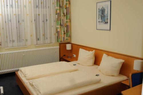 This photo about Munchner Hofbrau Coburg shared on HyHotel.com