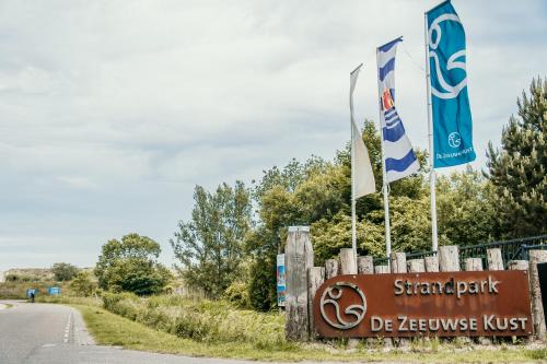 Hotel De Zeeuwse Kust (family only) in Noordwelle Hotel De Zeeuwse Kust (family only) in Noordwelle