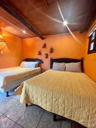 Johnnys Place Hotel in Monterrico Johnnys Place Hotel in Monterrico