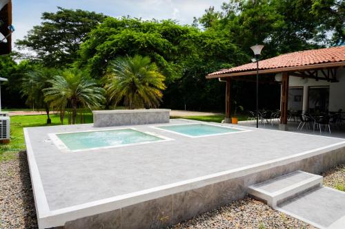 Bazen, Hotel Peñon Suites (Hotel Penon Suites) in Girardot Bazen, Hotel Peñon Suites (Hotel Penon Suites) in Girardot