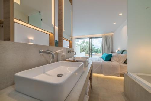 Bathroom, Tsamis Zante Suites in Zakynthos Island Bathroom, Tsamis Zante Suites in Zakynthos Island