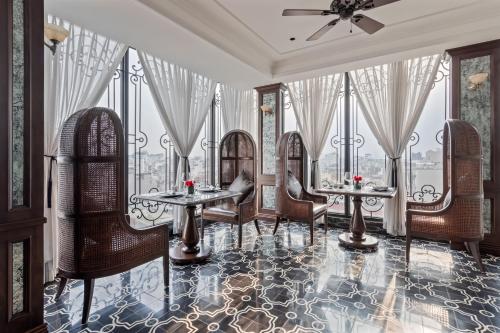 Wyposażenie, La Mejor Hotel & Sky Bar in Hanoi Wyposażenie, La Mejor Hotel & Sky Bar in Hanoi