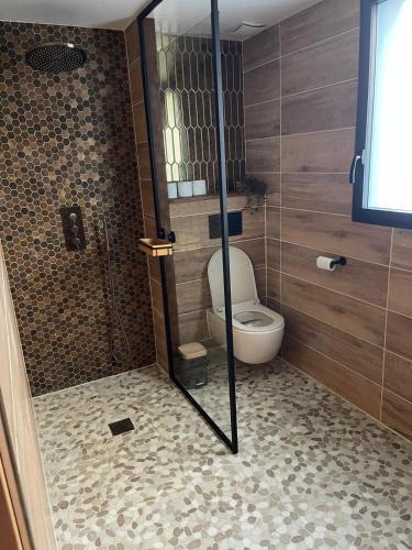 Μπάνιο, Chambre avec entrée privée (Chambre avec entree privee) in Saint-Renan Μπάνιο, Chambre avec entrée privée (Chambre avec entree privee) in Saint-Renan