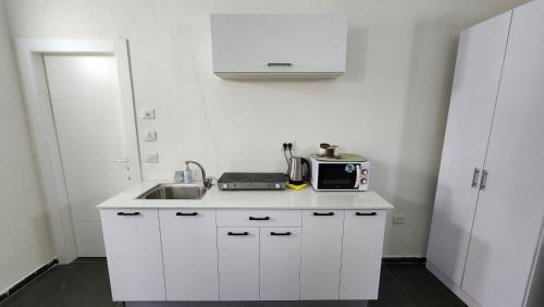 Facilities, David Hameleh House in Netanya Facilities, David Hameleh House in Netanya
