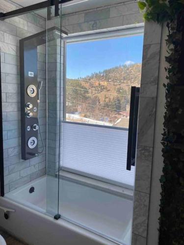 Cozy Mountain Home Close To Hiking, Ski &Red Rocks in Kittredge (CO) Cozy Mountain Home Close To Hiking, Ski &Red Rocks in Kittredge (CO)