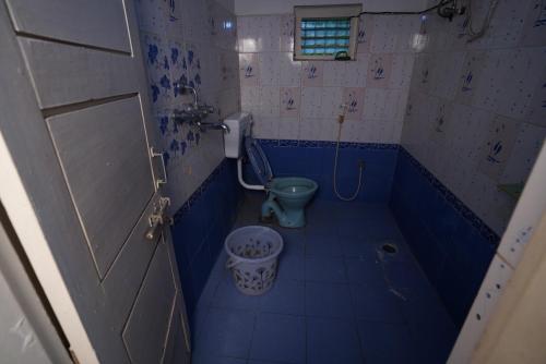 Bathroom, Feel Like Home Rkbeach in Kirlampudi Layout Bathroom, Feel Like Home Rkbeach in Kirlampudi Layout