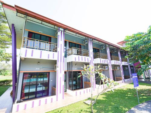 Exterior view, RoomQuest Chonburi Phanat Nikhom in Phanat Nikhom Exterior view, RoomQuest Chonburi Phanat Nikhom in Phanat Nikhom