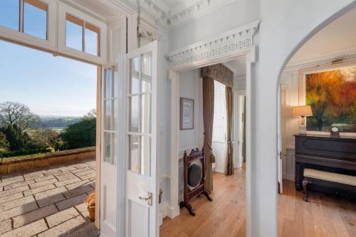 A szálláshely kívülről, Cornish Castle in Halton Quay A szálláshely kívülről, Cornish Castle in Halton Quay