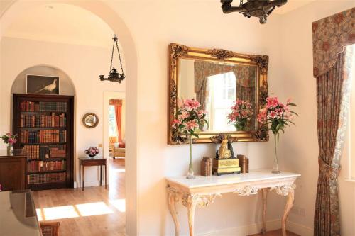 A szálláshely kívülről, Cornish Castle in Halton Quay A szálláshely kívülről, Cornish Castle in Halton Quay