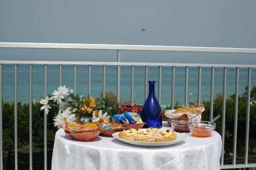 Terraza/balcón, Hotel Miramare in Pineto Terraza/balcón, Hotel Miramare in Pineto