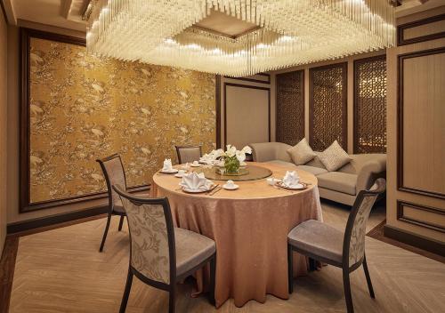 Ristorante, AYANA Midplaza Jakarta in Giacarta Ristorante, AYANA Midplaza Jakarta in Giacarta