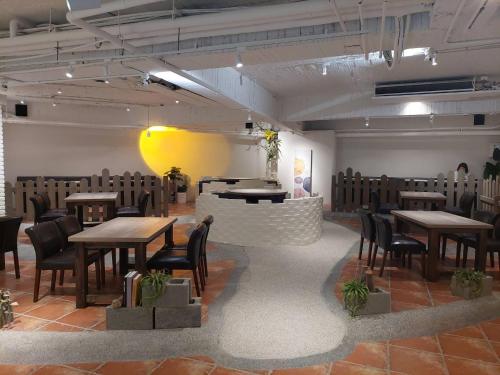 Restaurant, Green Hotel - West District in West District Restaurant, Green Hotel - West District in West District