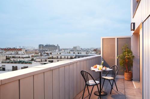 Food and beverages, Drawing House in 14th - Tour Montparnasse Food and beverages, Drawing House in 14th - Tour Montparnasse
