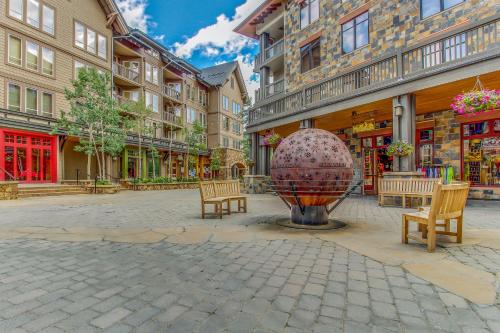 Tucker Mountain Lodge 307b in Copper Mountain (CO) Tucker Mountain Lodge 307b in Copper Mountain (CO)