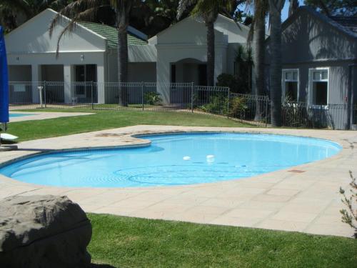 Kolam renang, 33C Castleton in Plettenberg Bay Kolam renang, 33C Castleton in Plettenberg Bay