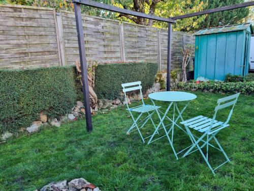 Garden, Studio parking jardin Netflix clim in Linas Garden, Studio parking jardin Netflix clim in Linas