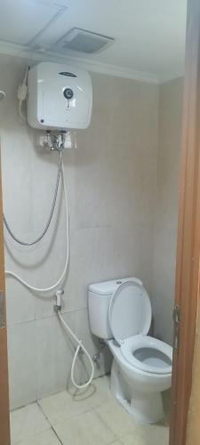 Bathroom, SPAZIE at Green Lake View Cimanggis in Cimanggis Bathroom, SPAZIE at Green Lake View Cimanggis in Cimanggis