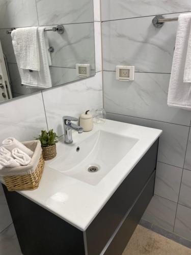 אמור in Beer Sheva אמור in Beer Sheva