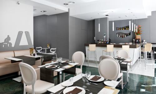 Étterem, Catalonia Atocha Hotel near Centro de Arte Reina Sofía Nemzeti Múzeum Étterem, Catalonia Atocha Hotel near Centro de Arte Reina Sofía Nemzeti Múzeum