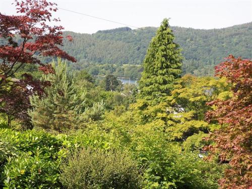 Exterior view, Miyanli in Windermere Exterior view, Miyanli in Windermere